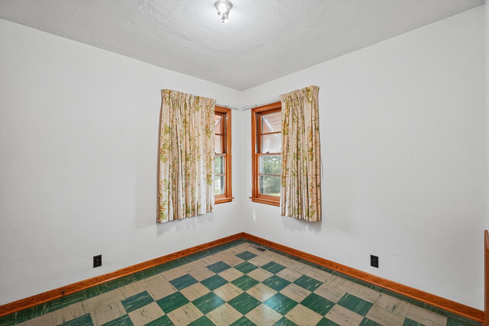 217 Cedar Street Property Photo 32