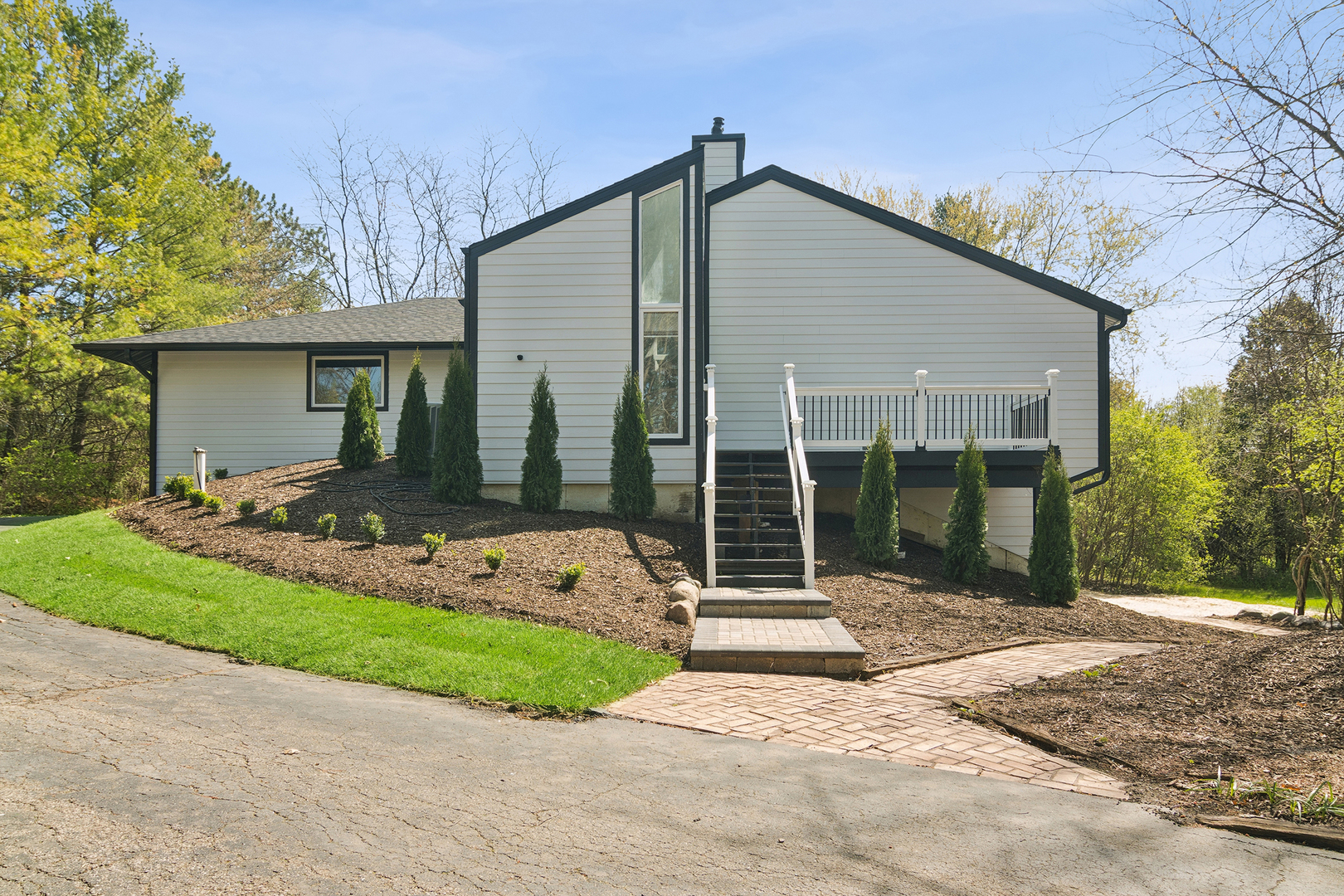 6739 Lakeridge Drive Property Photo 1