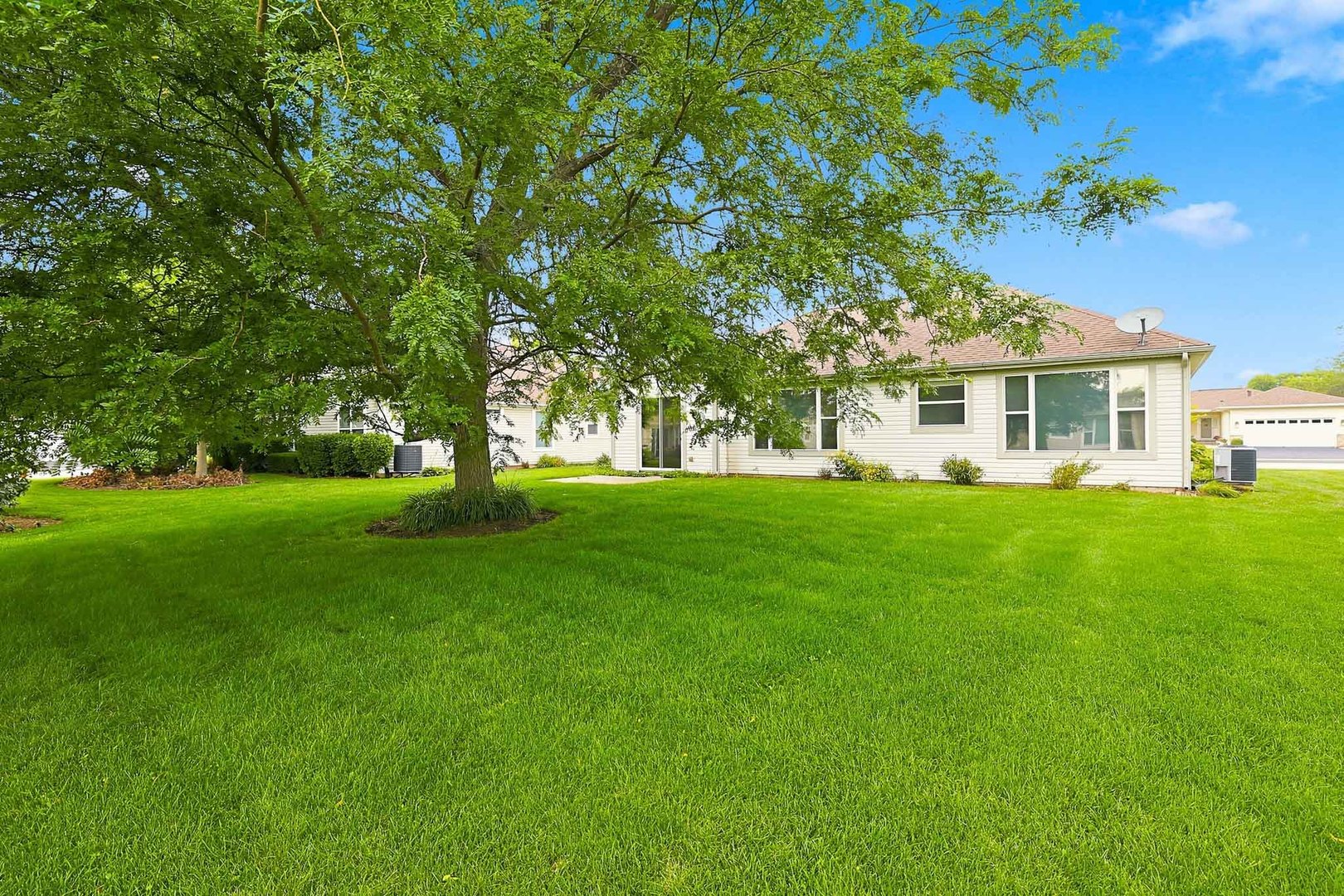 12449 Fox Run Court Property Photo 2