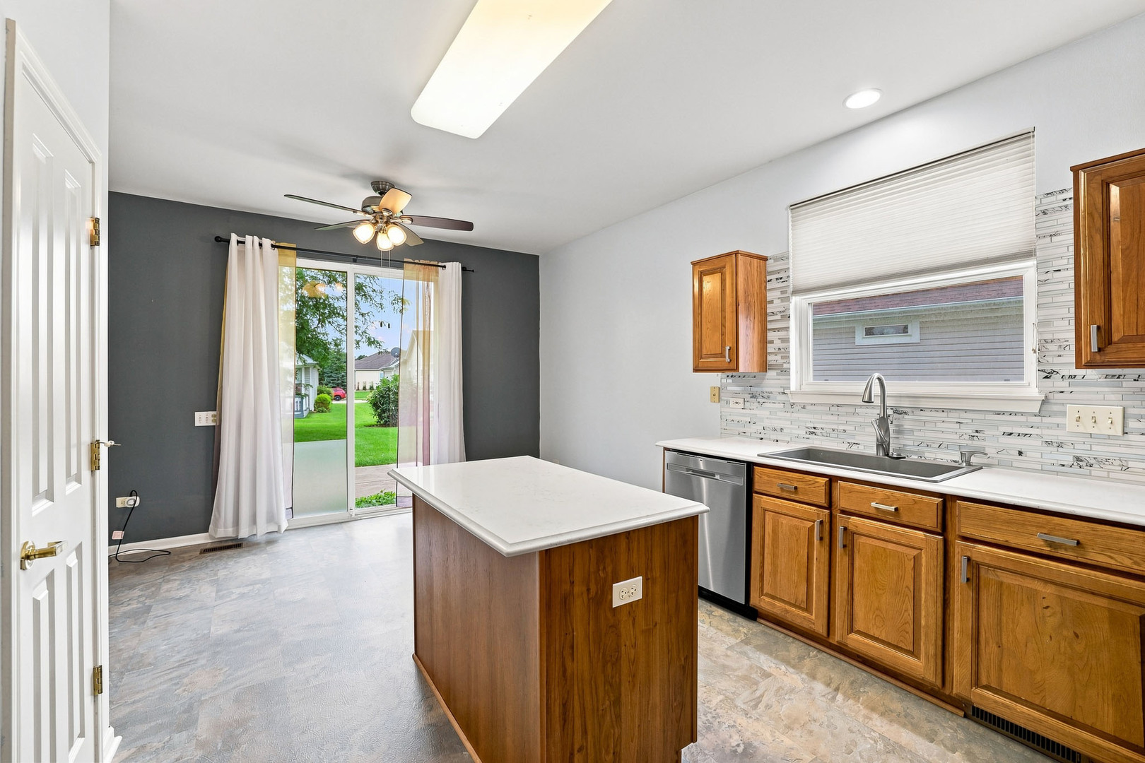 12449 Fox Run Court Property Photo 7