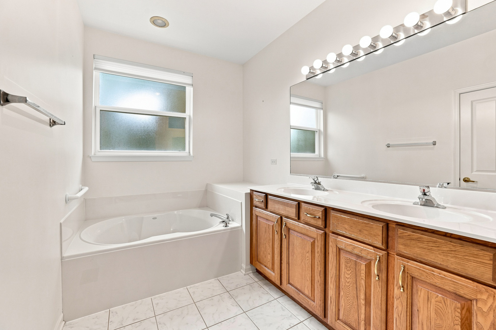 12449 Fox Run Court Property Photo 12