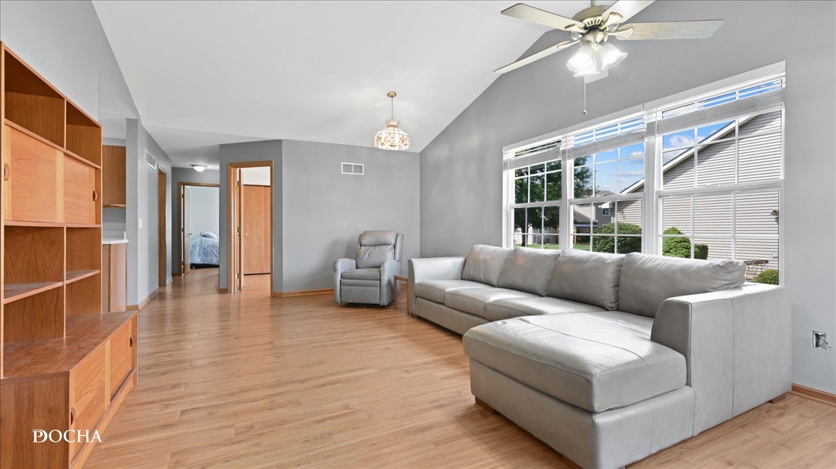 335 B Warren Street B Property Photo 5