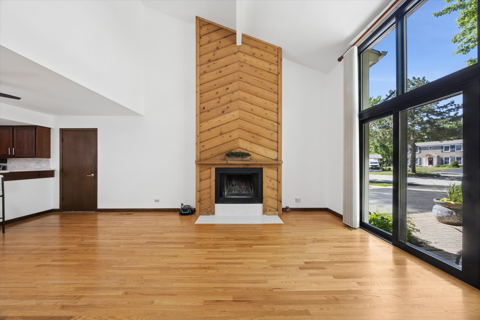 2929 Northcreek Drive Property Photo 4