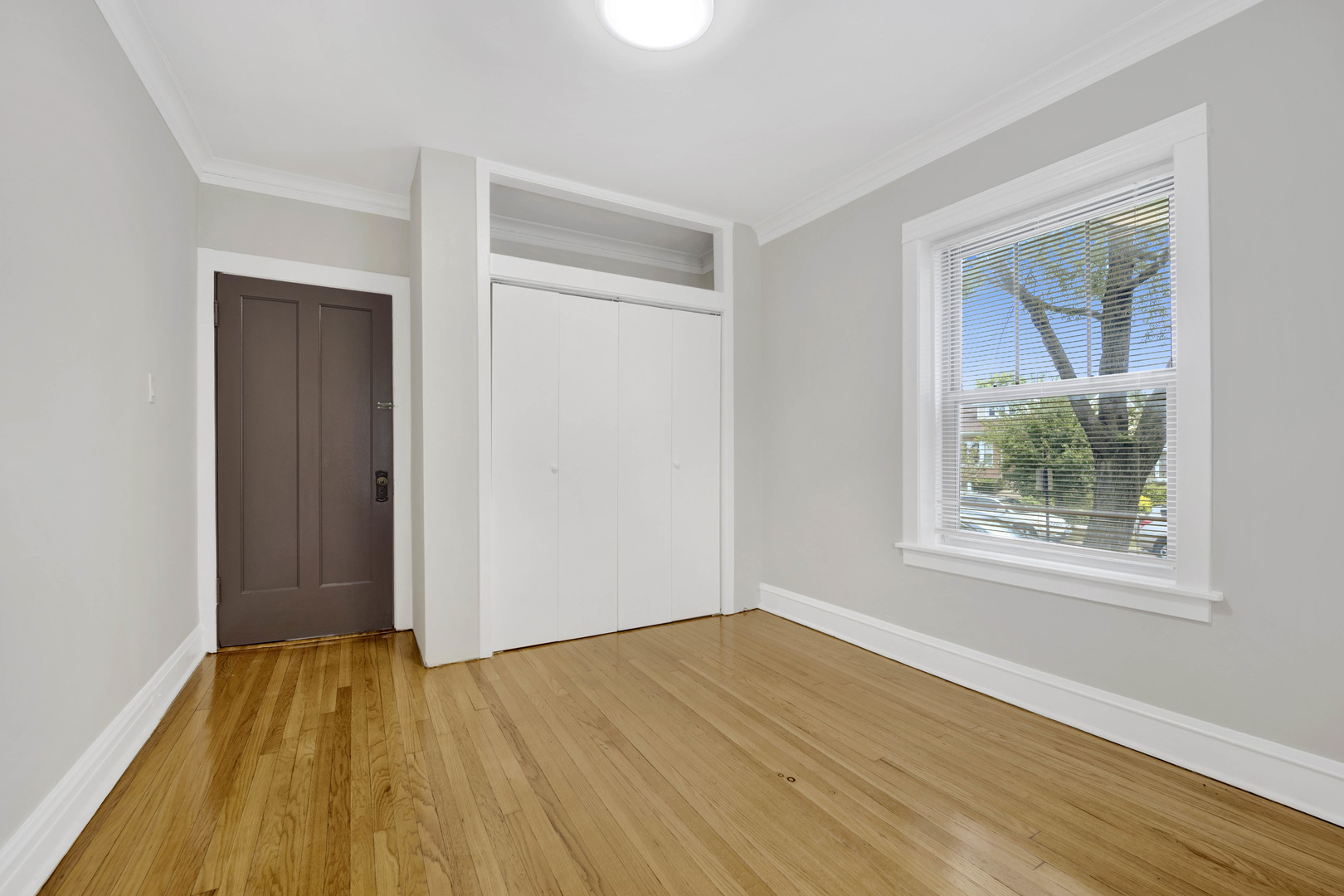4742 W Roscoe Street 2 Property Photo 11