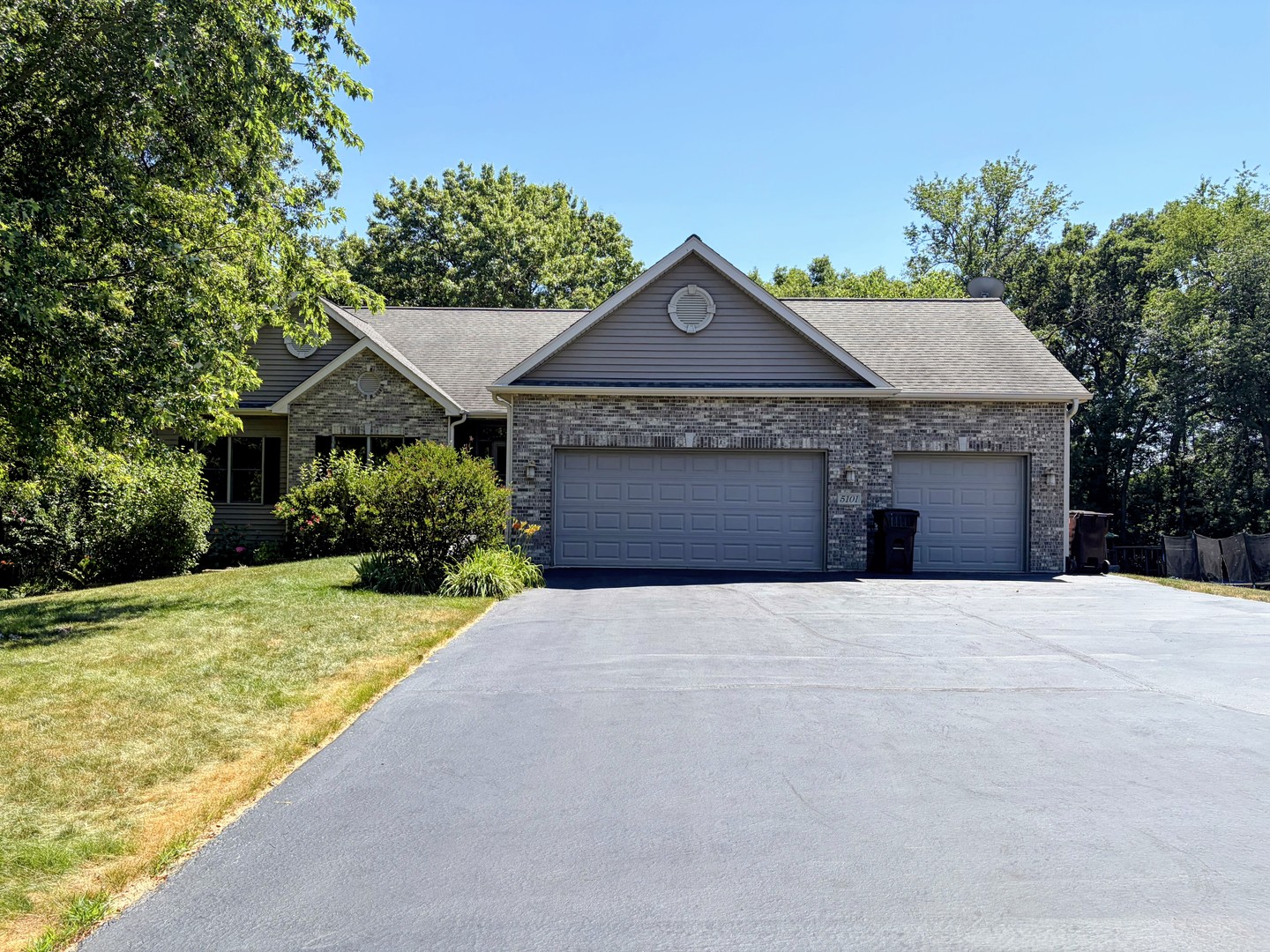 5101 Eagles Roost Property Photo 1