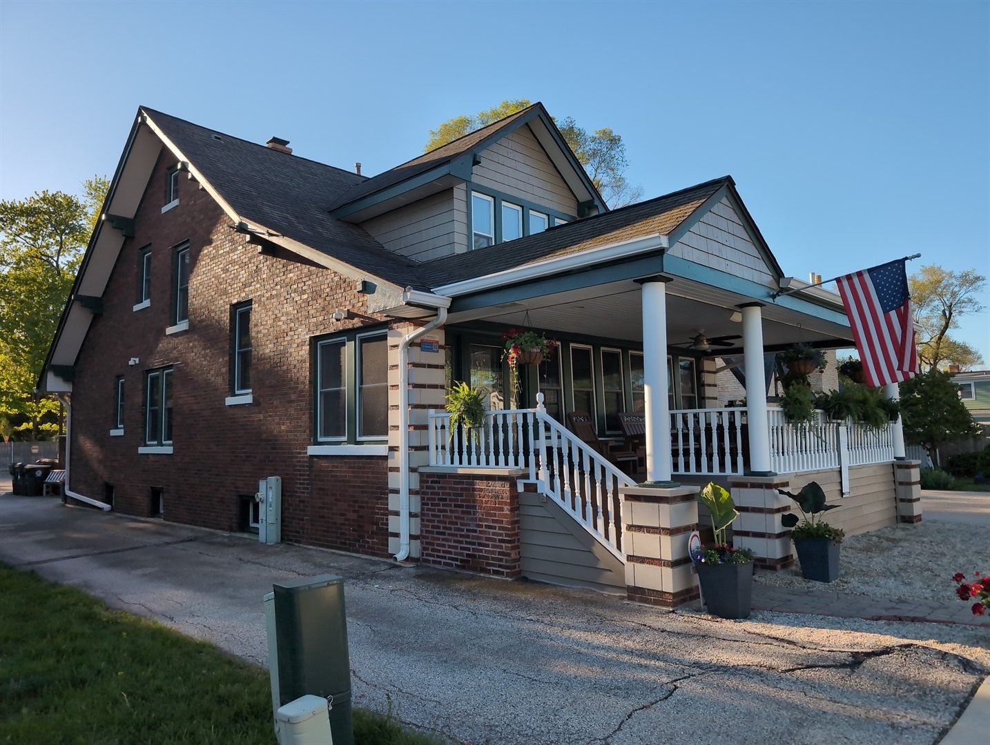 417 N Hough Street Property Photo 1