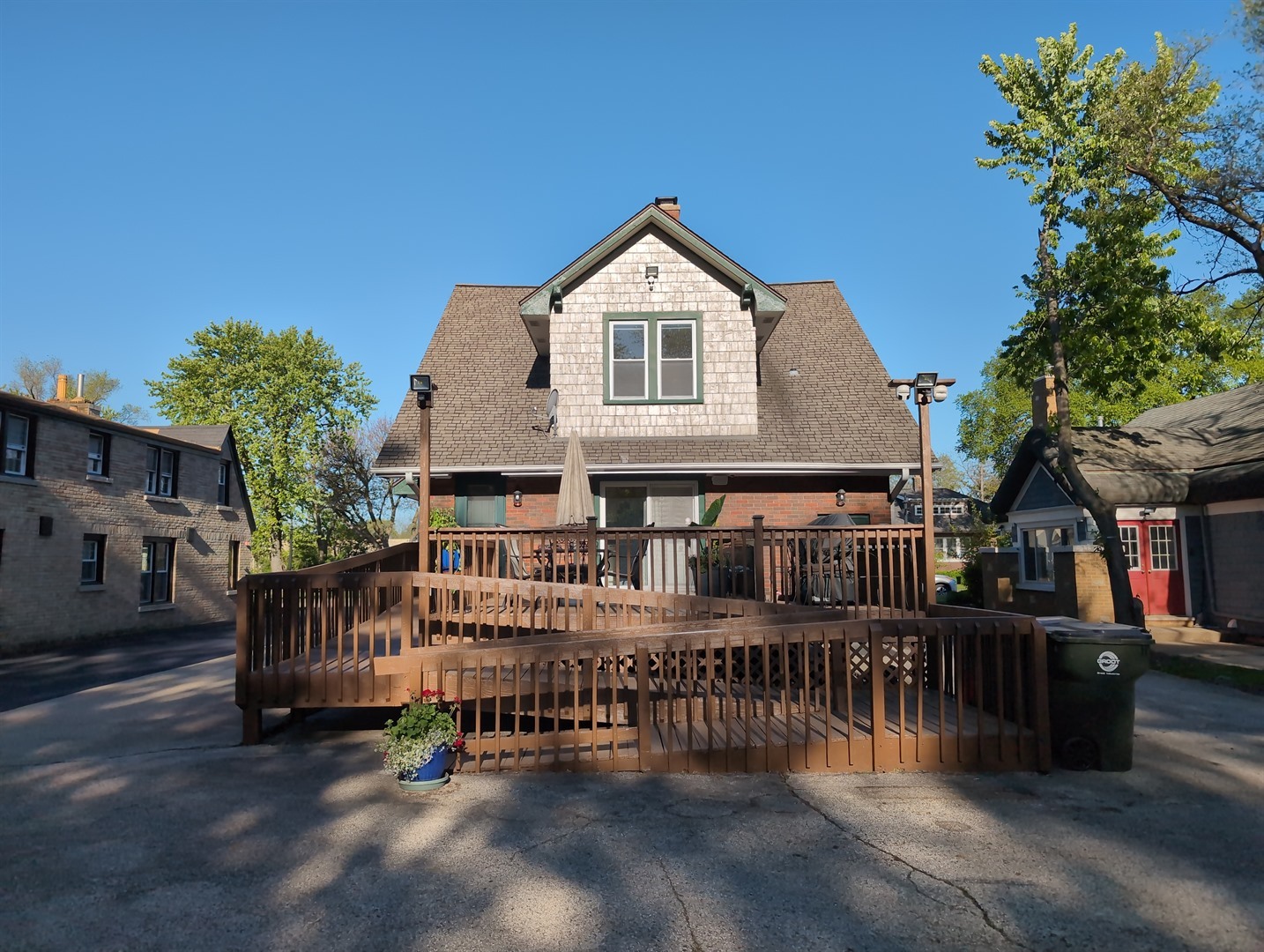 417 N Hough Street Property Photo 12