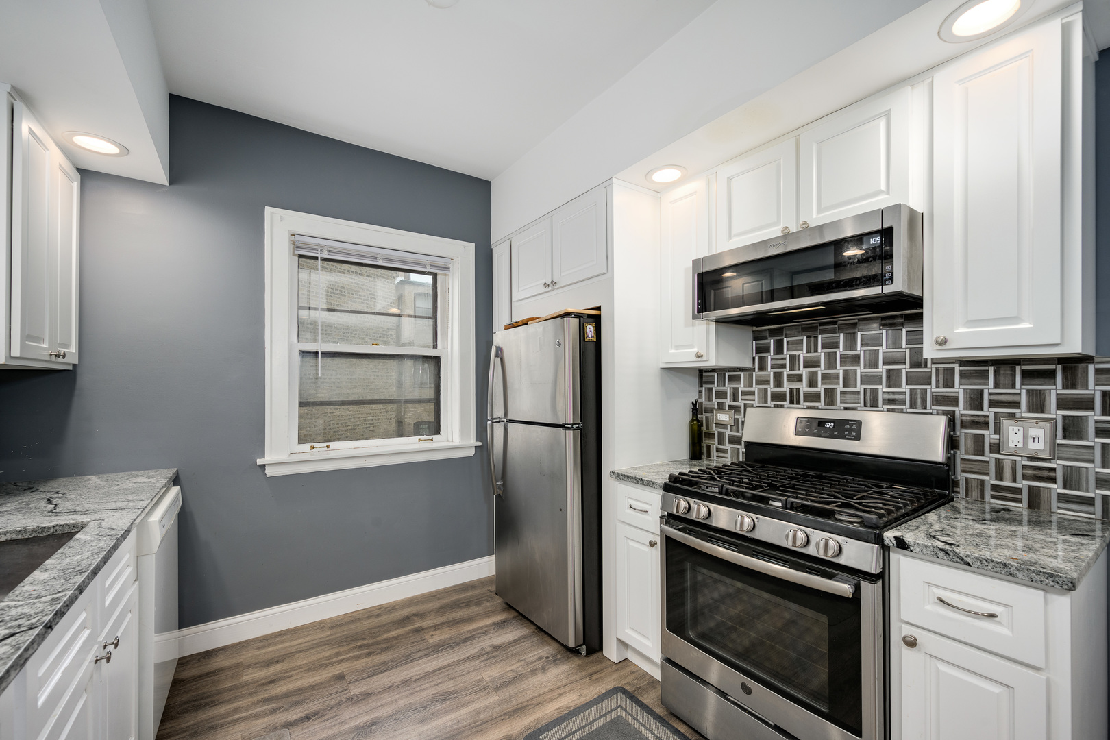 442 Elmwood Avenue 2 Property Photo 8