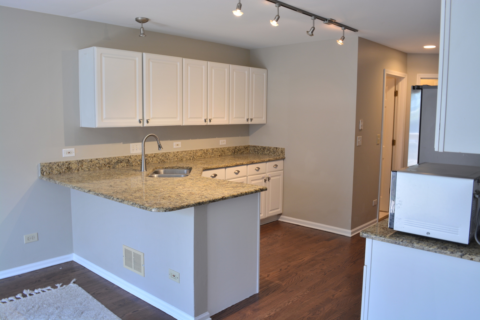 122 Schiller Place Property Photo 5
