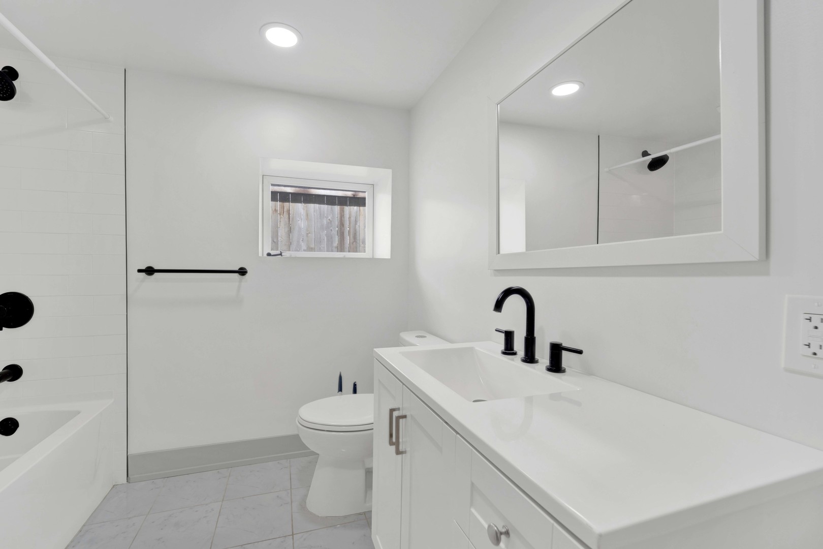 840 Beloit Avenue Property Photo 20