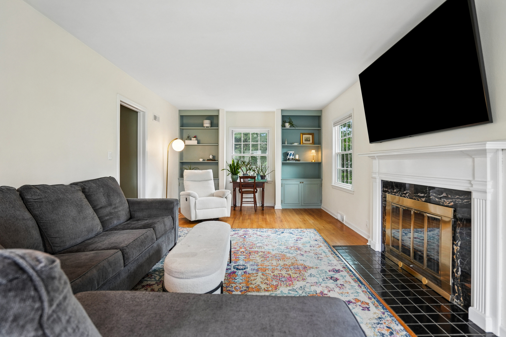 917 Holmes Street Property Photo 4