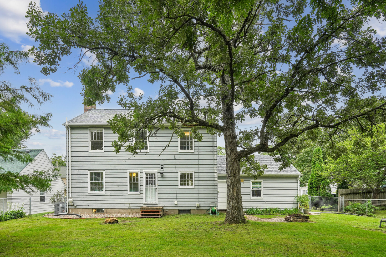 917 Holmes Street Property Photo 25