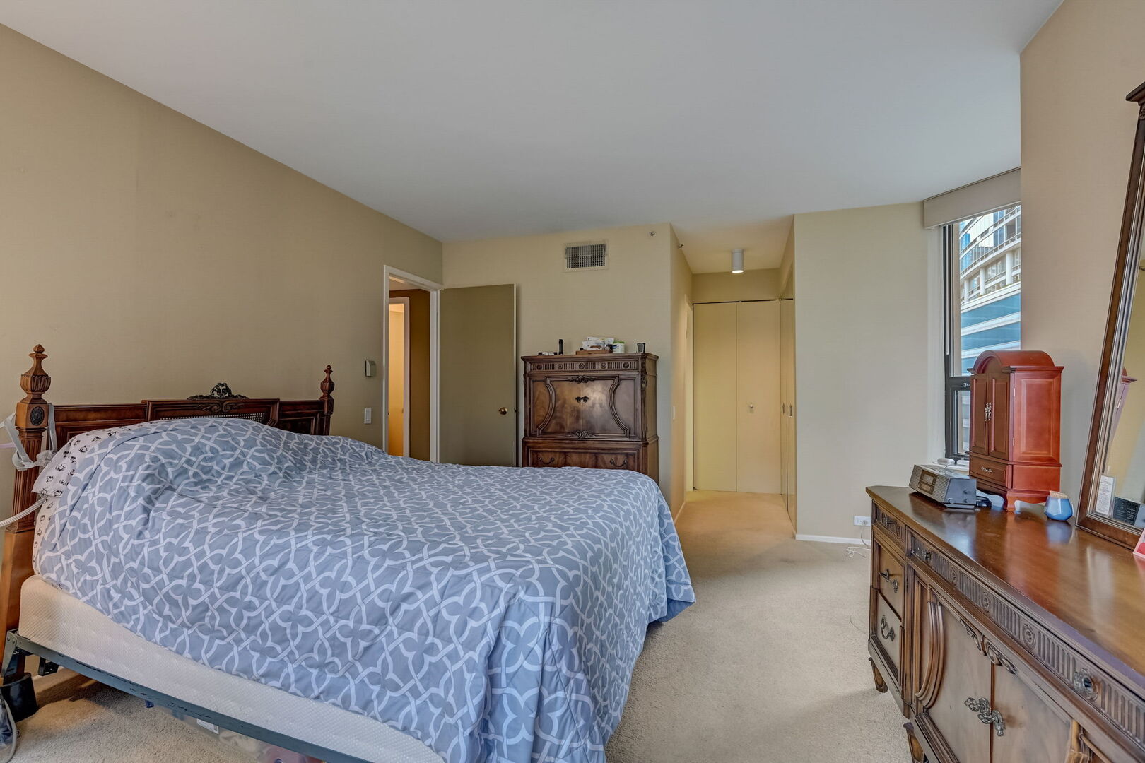 400 E Ohio Street 801 Property Photo 17