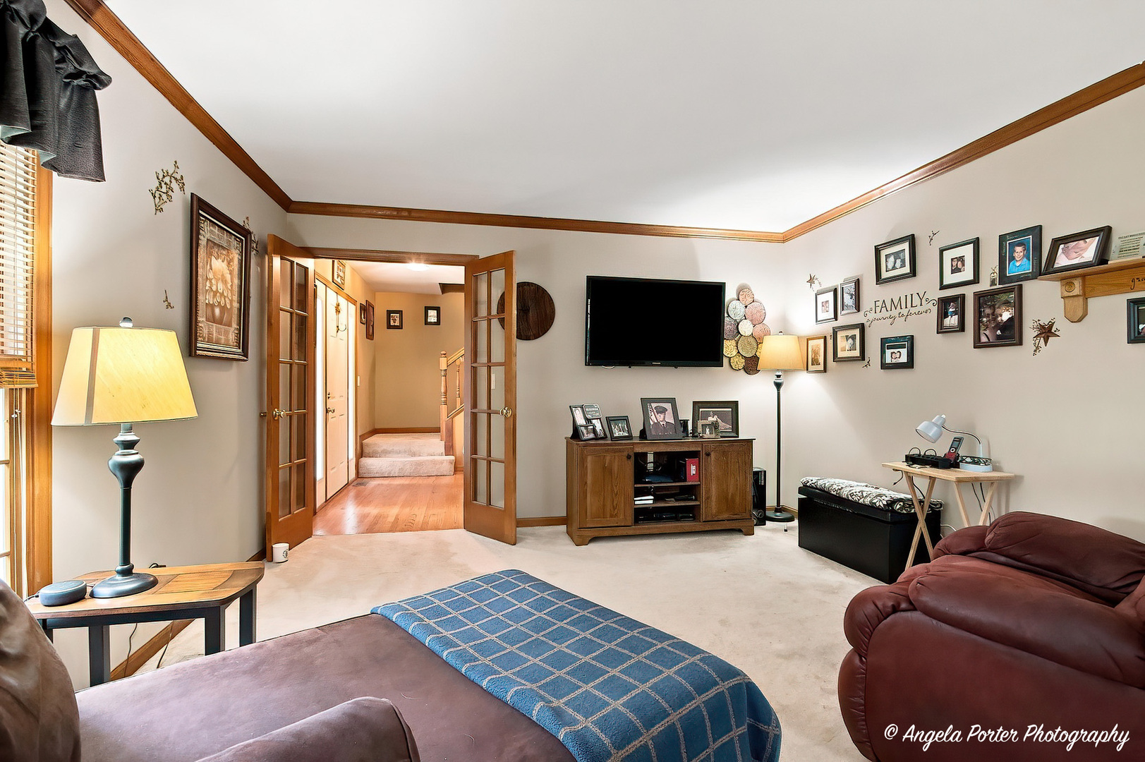 1813 Lakeview Street Property Photo 11