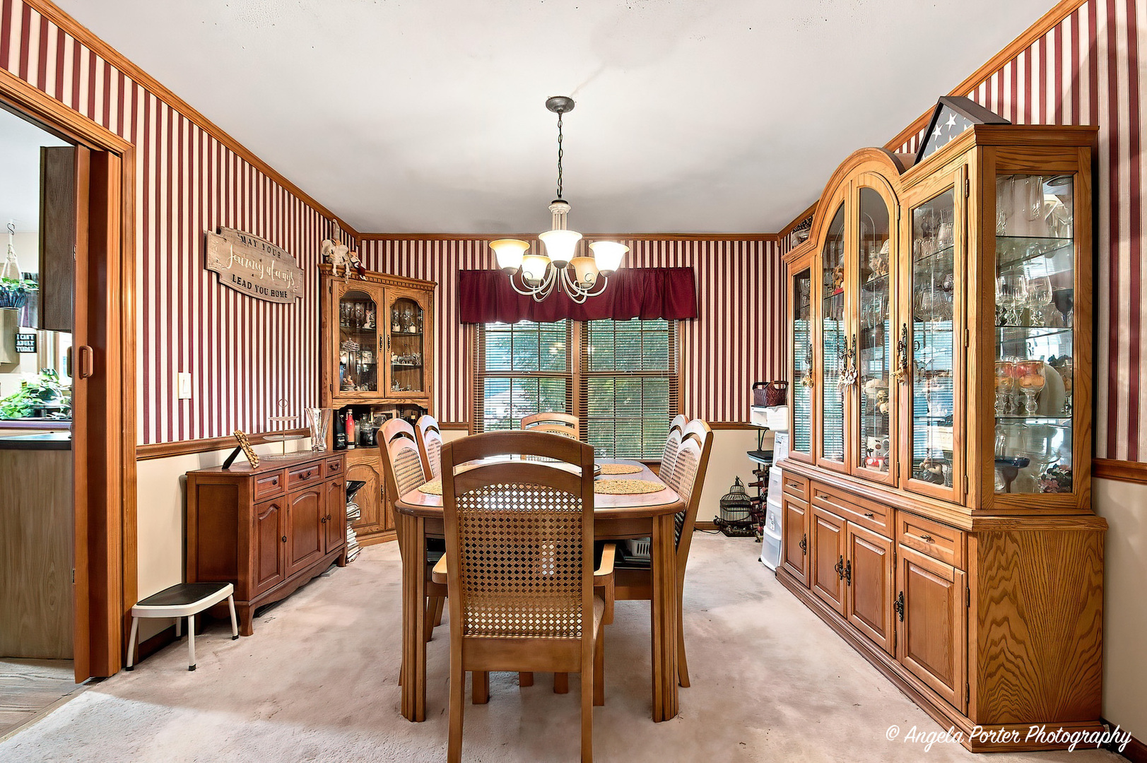 1813 Lakeview Street Property Photo 12