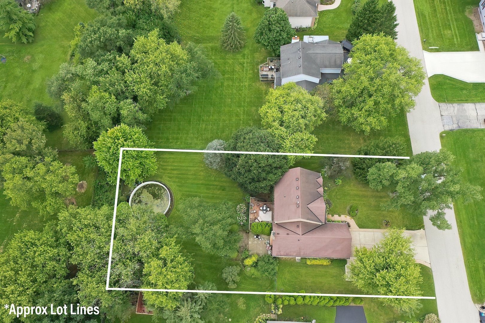 1813 Lakeview Street Property Photo 31