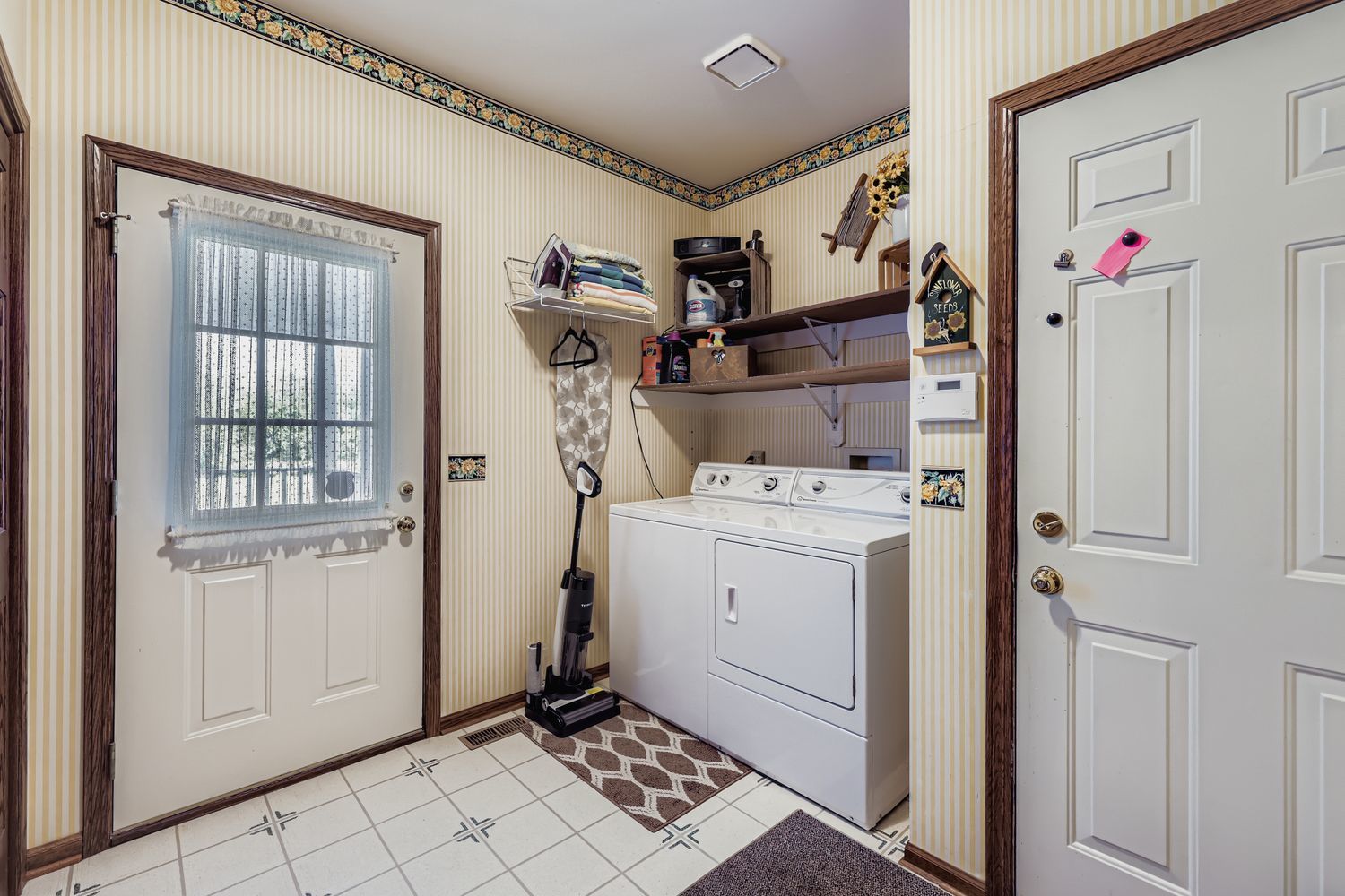 13n441 Coombs Road Property Photo 33