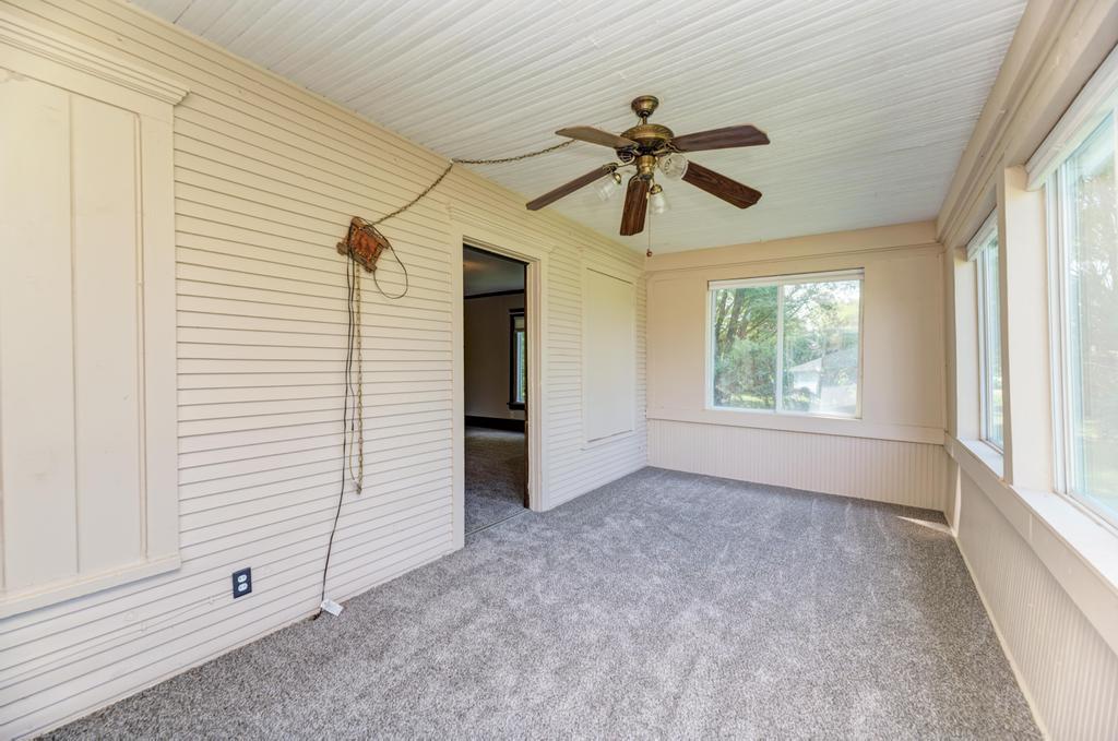 27564 Esmond Road Property Photo 7