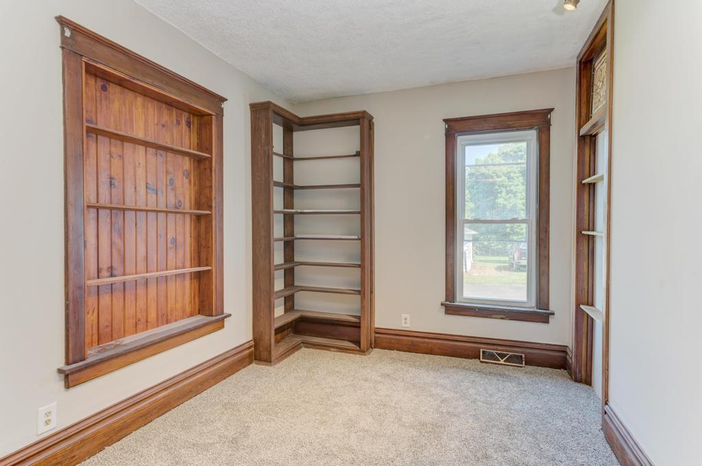 27564 Esmond Road Property Photo 12