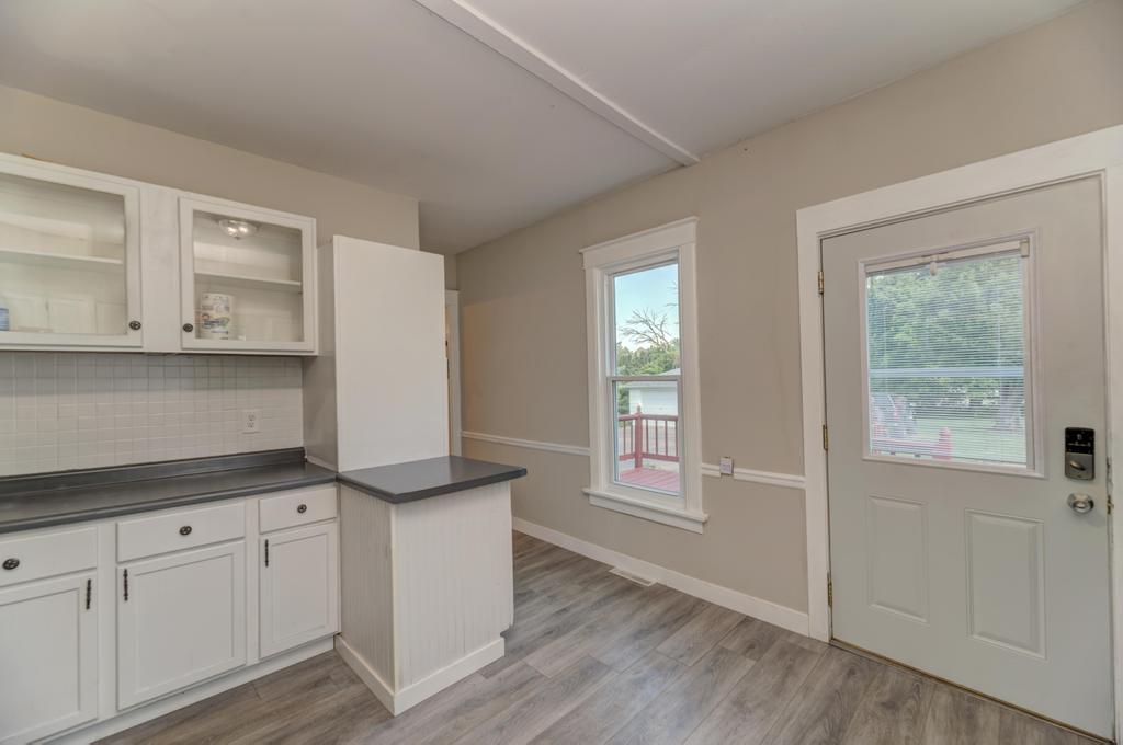 27564 Esmond Road Property Photo 18