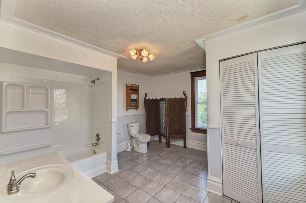 27564 Esmond Road Property Photo 24