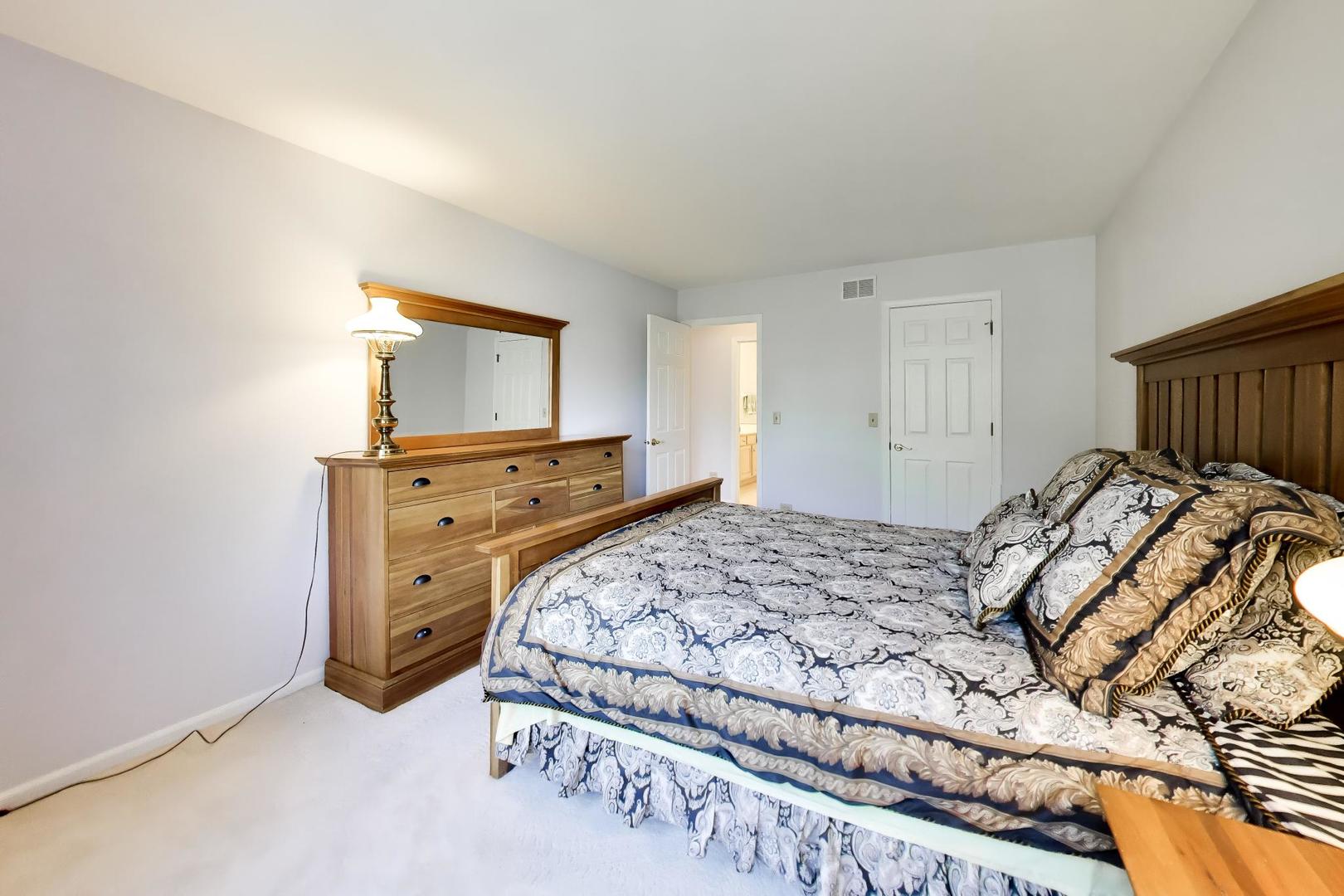 2107 Norwich Court Property Photo 19