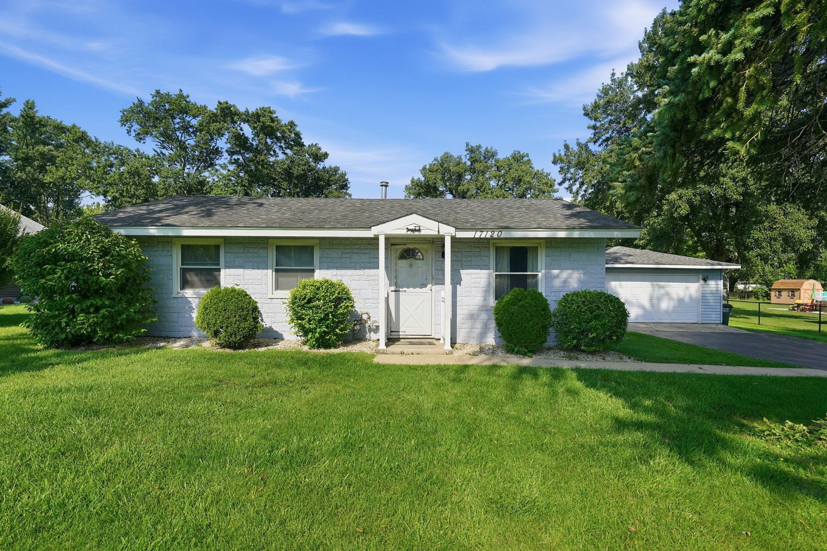 17120 Oriole Avenue Property Photo 1
