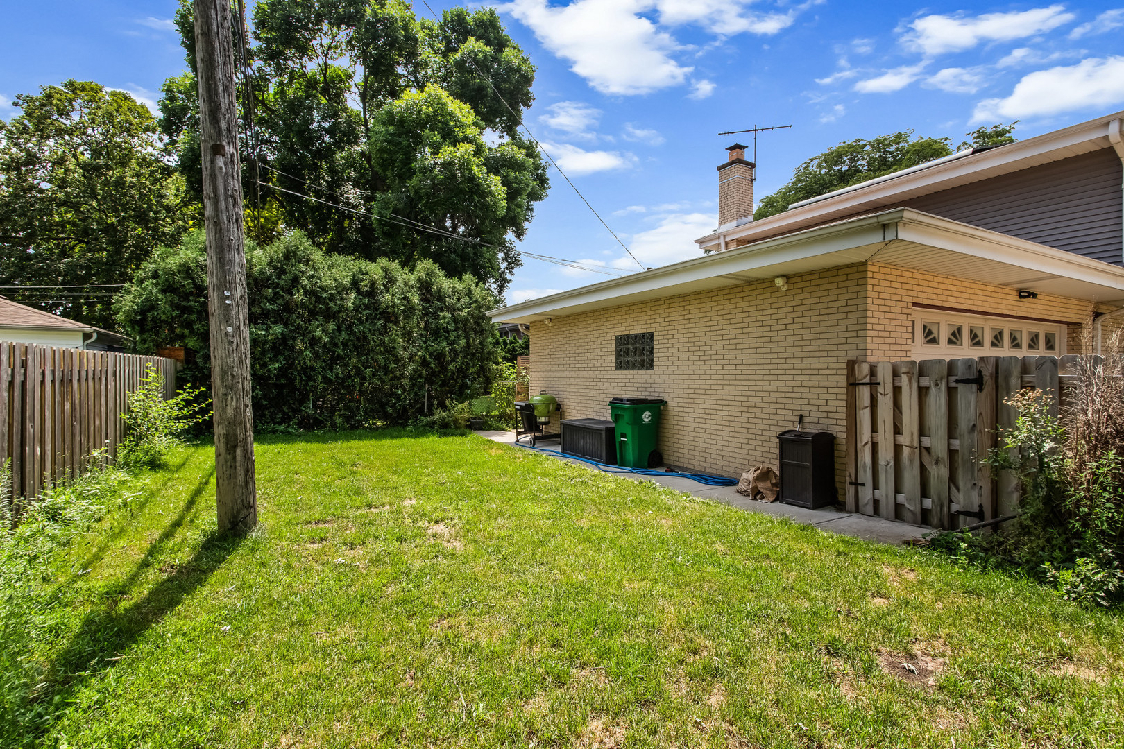 1525 Elm Street Property Photo 21