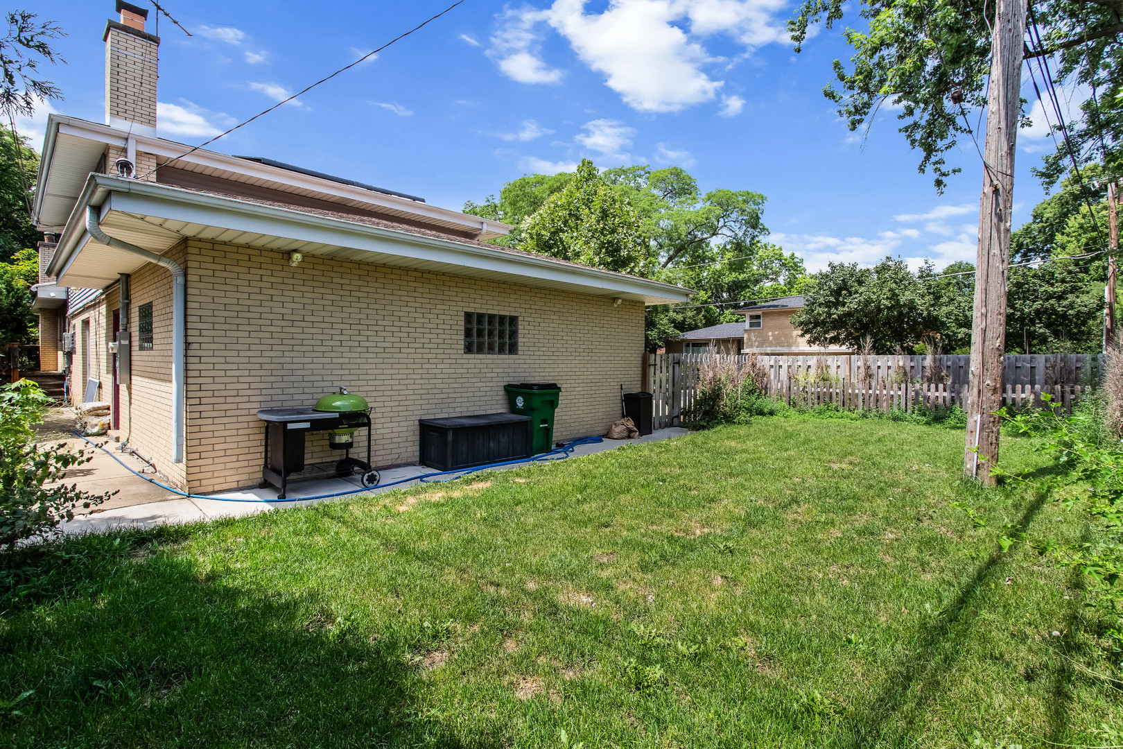 1525 Elm Street Property Photo 22