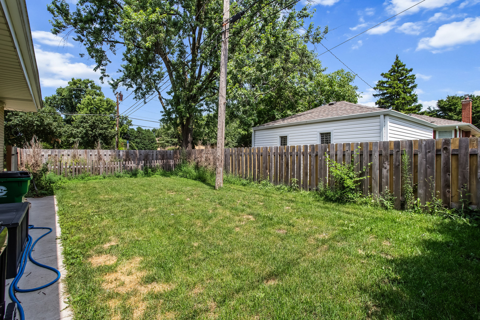 1525 Elm Street Property Photo 23