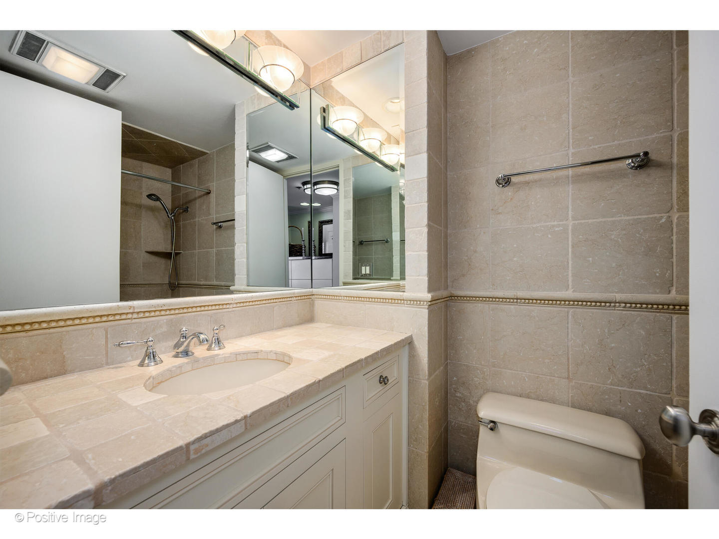 950 N Michigan Avenue 2305 Property Photo 21
