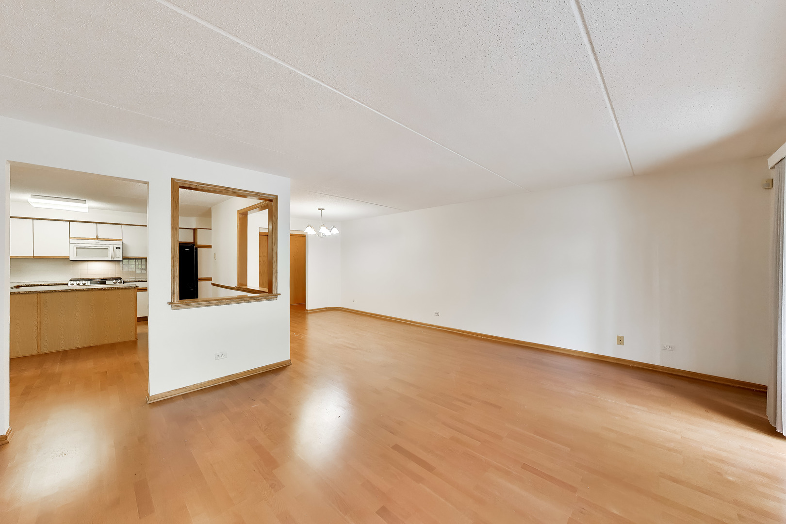 7120 N Milwaukee Avenue 208 Property Photo 10