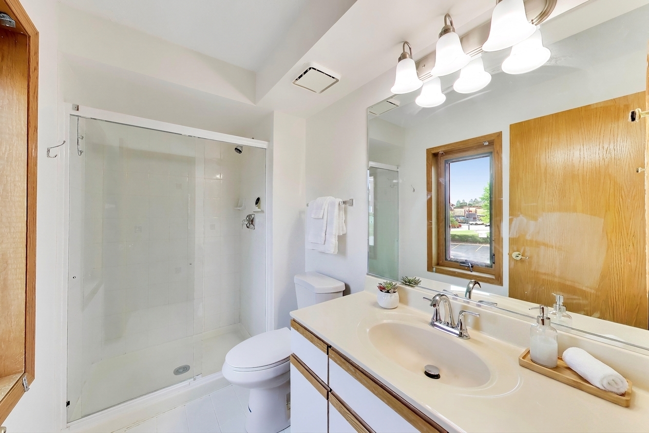 7120 N Milwaukee Avenue 208 Property Photo 23
