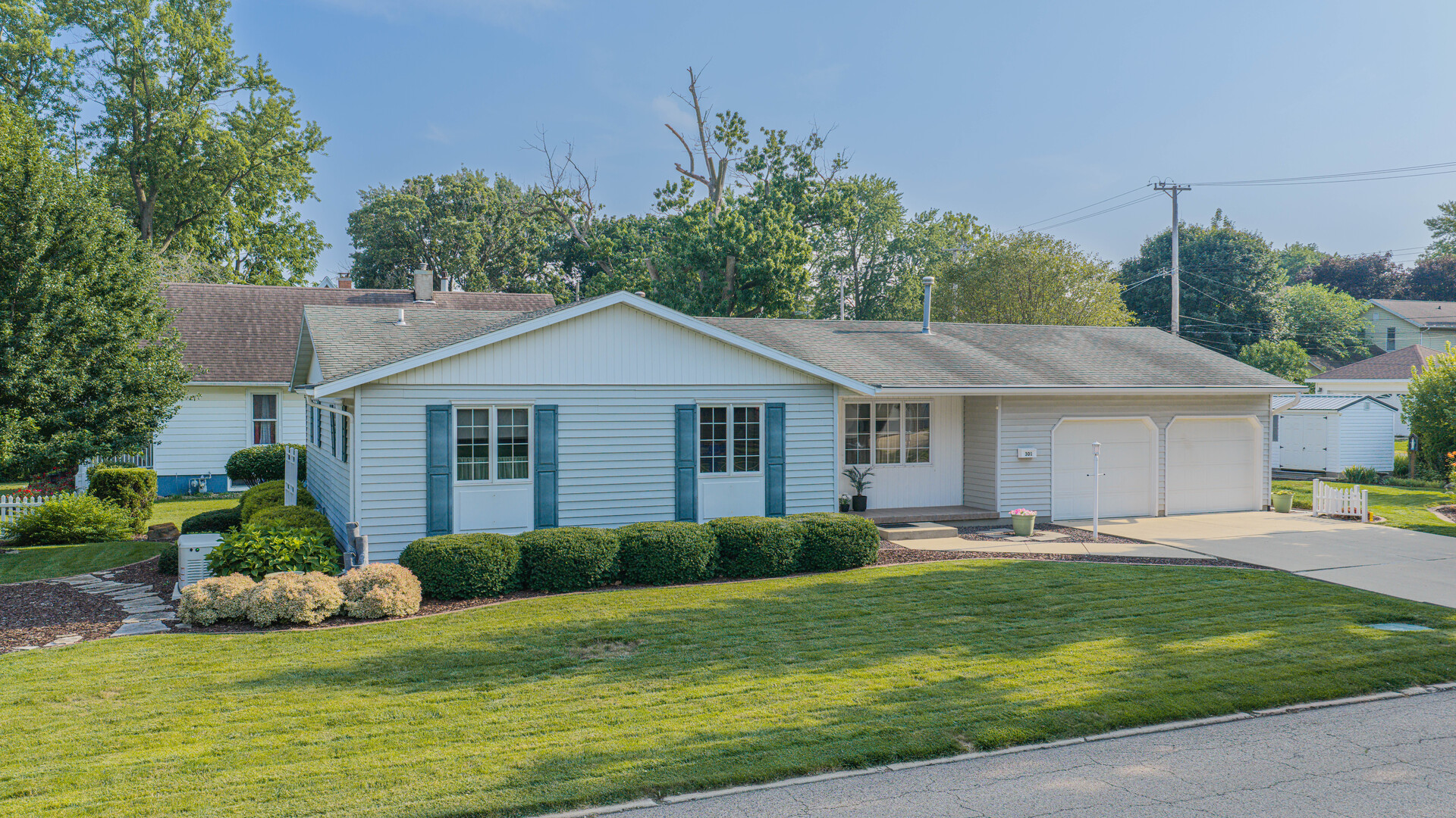 301 9th Street Property Photo 1