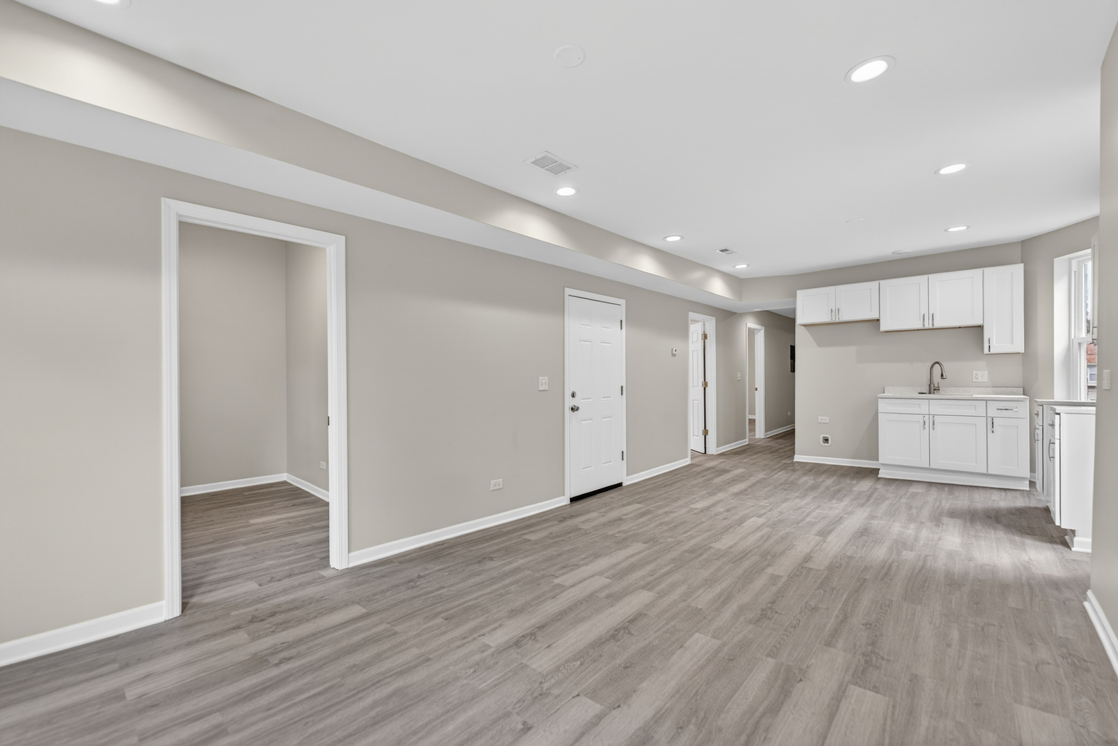 151 N Long Avenue Property Photo 2