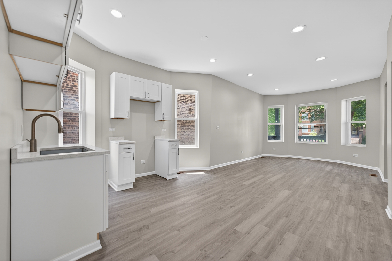 151 N Long Avenue Property Photo 6