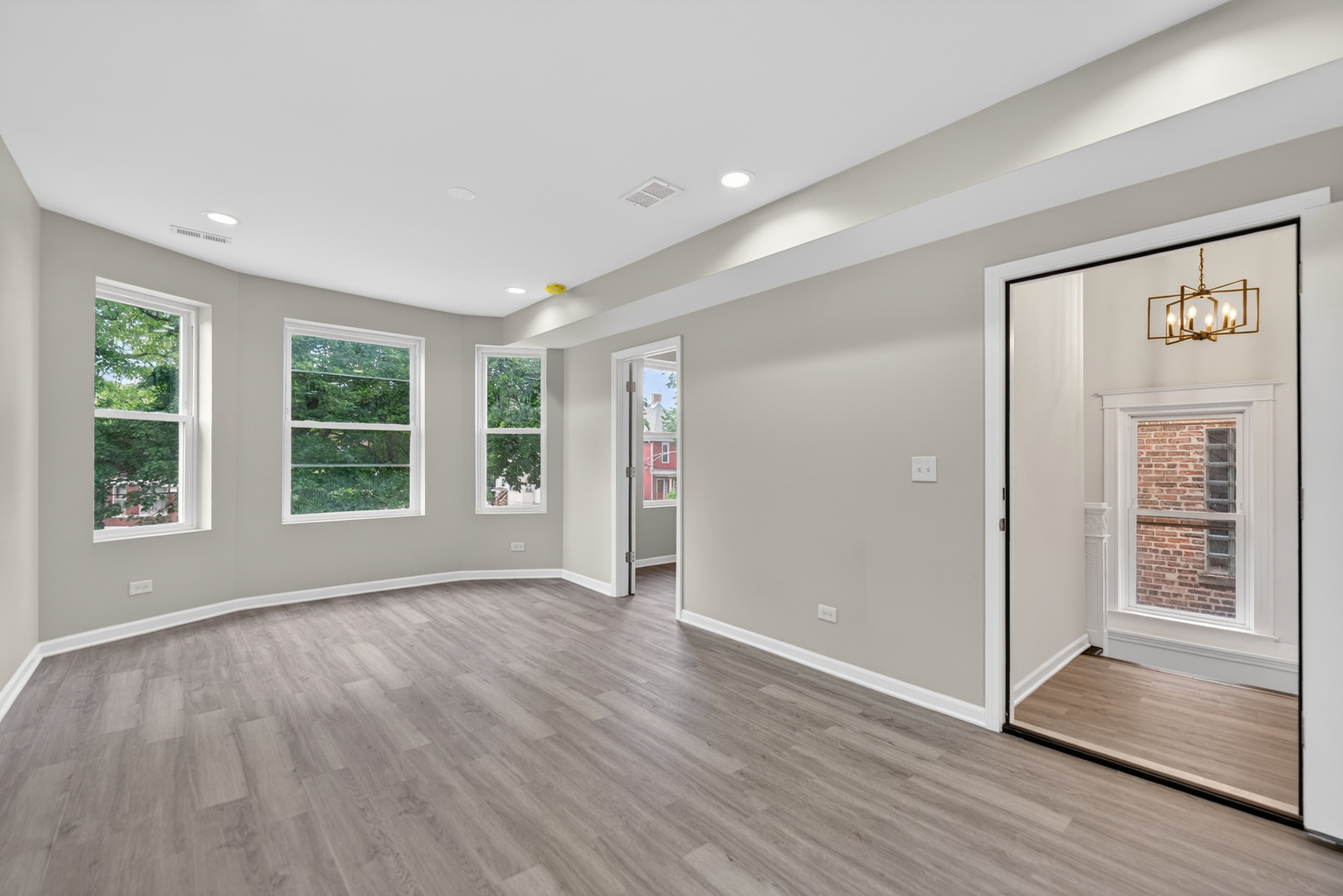 151 N Long Avenue Property Photo 7