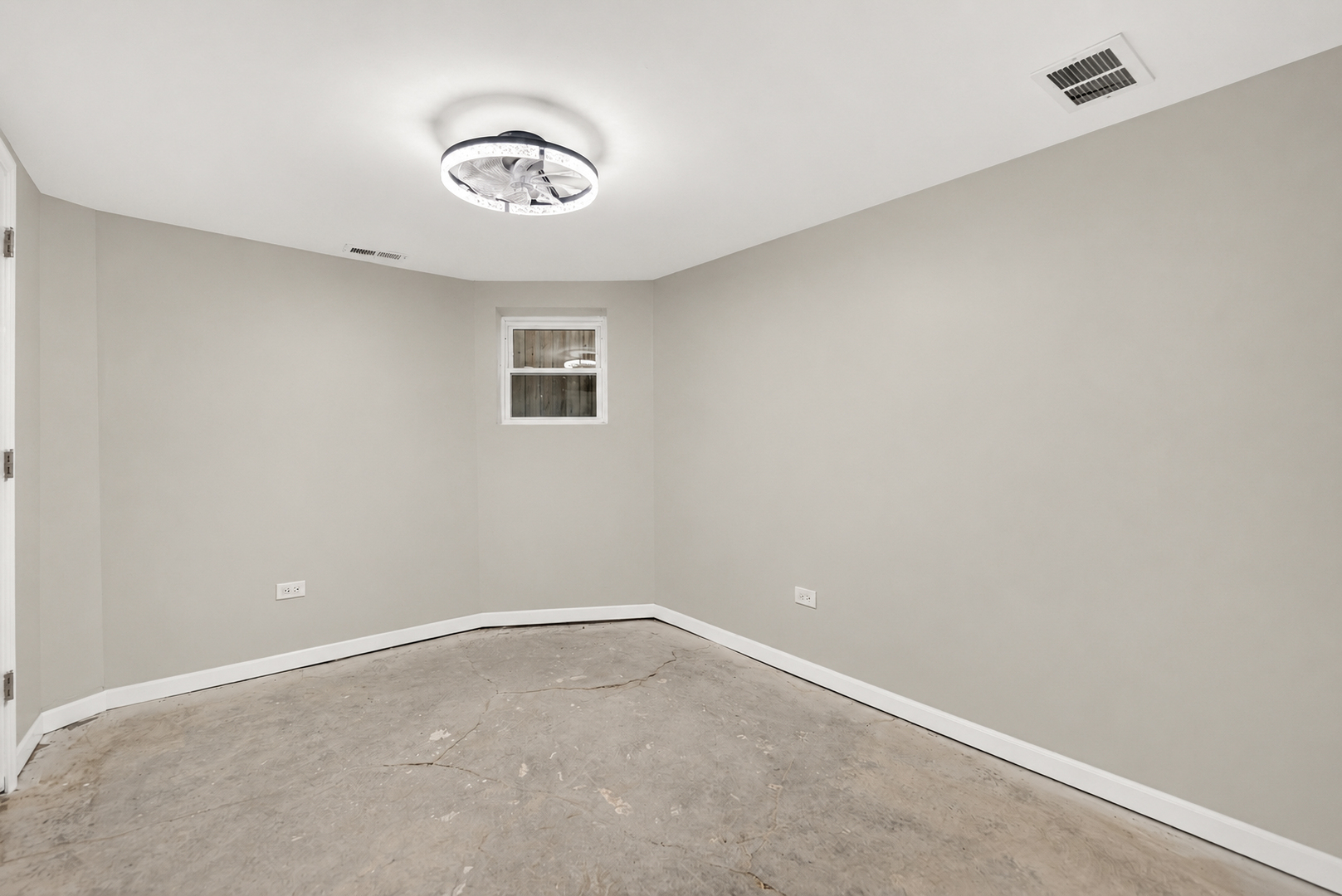 151 N Long Avenue Property Photo 23