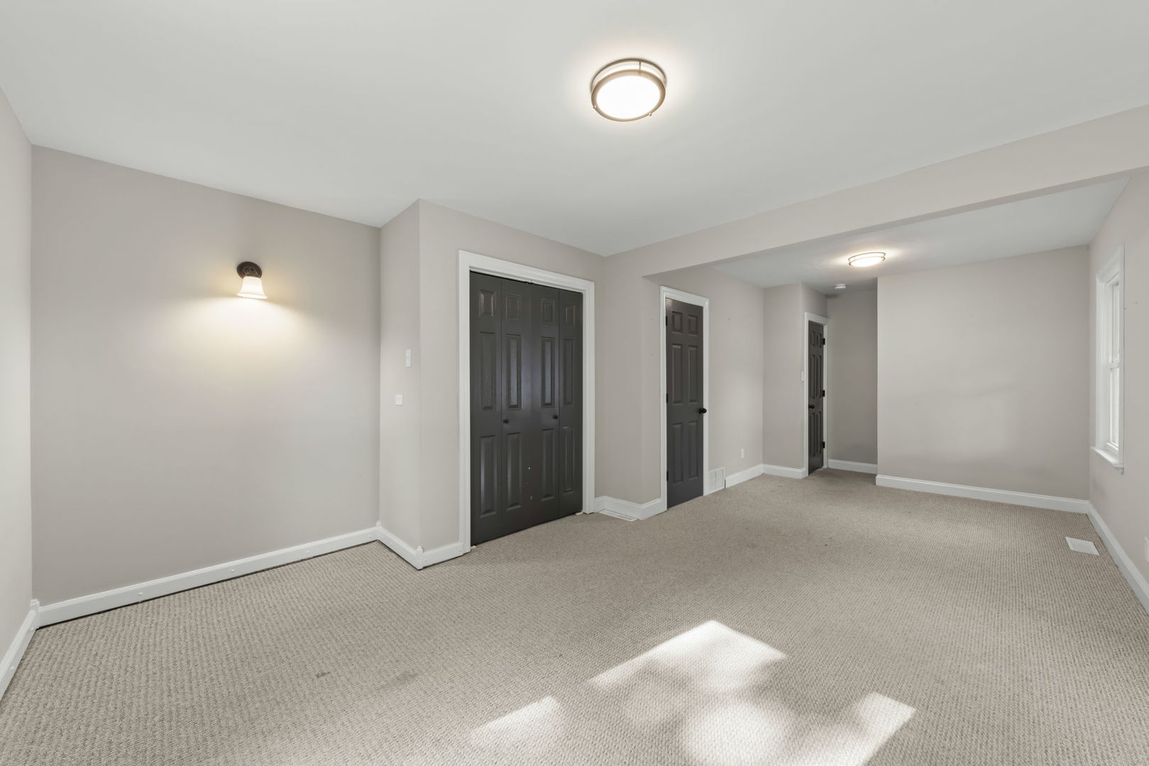 708 N Cedar Road Property Photo 12