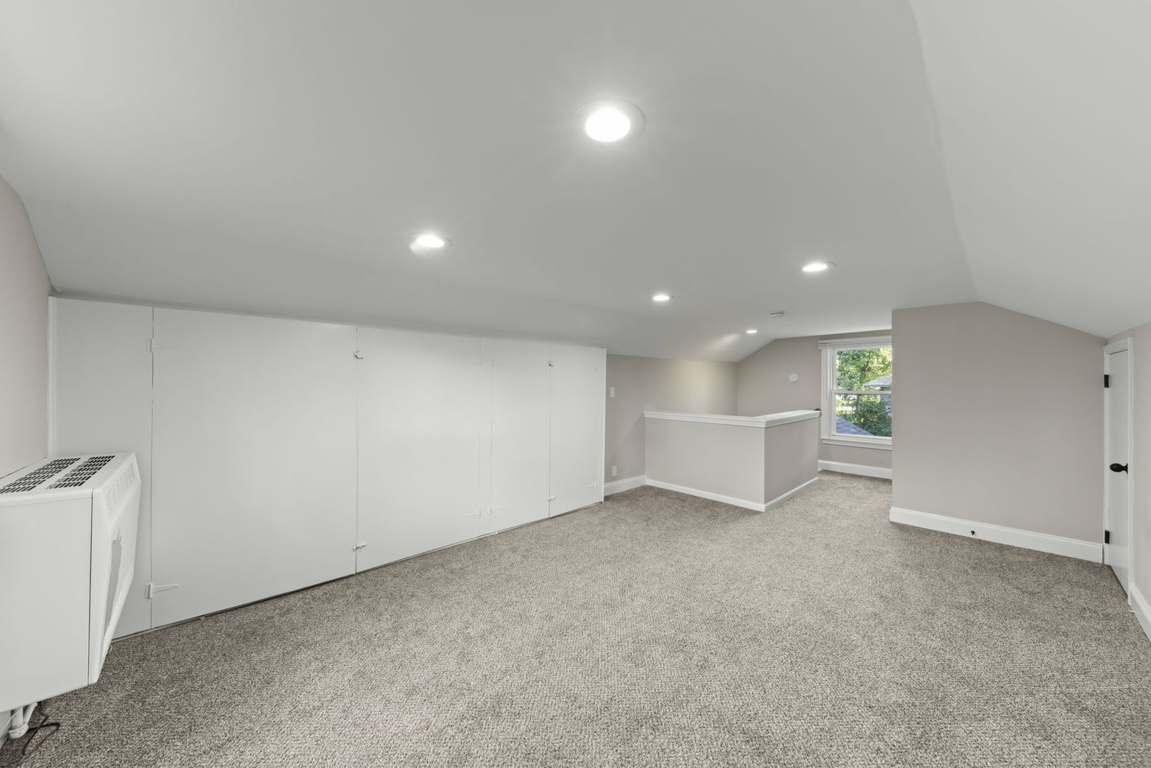 708 N Cedar Road Property Photo 15