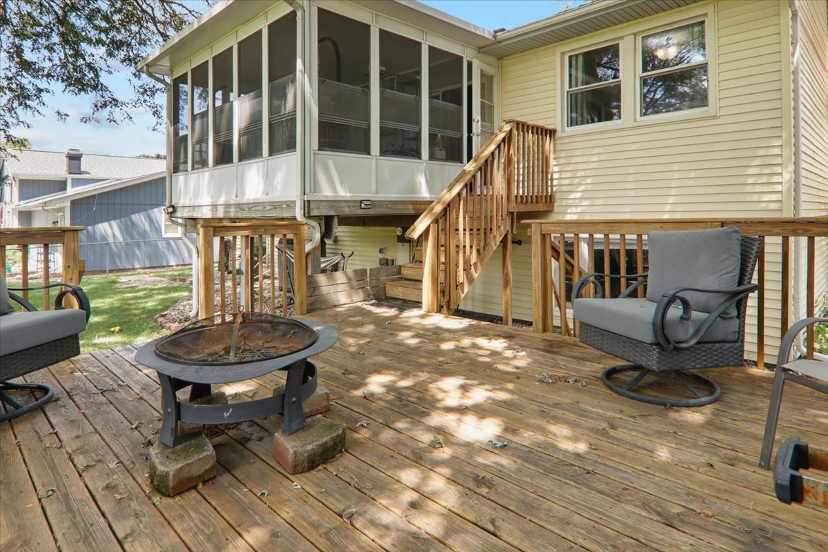207 Suelynn Drive Property Photo 15
