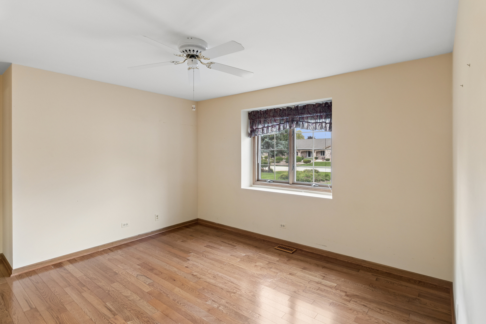 609 Claire Lane Property Photo 14