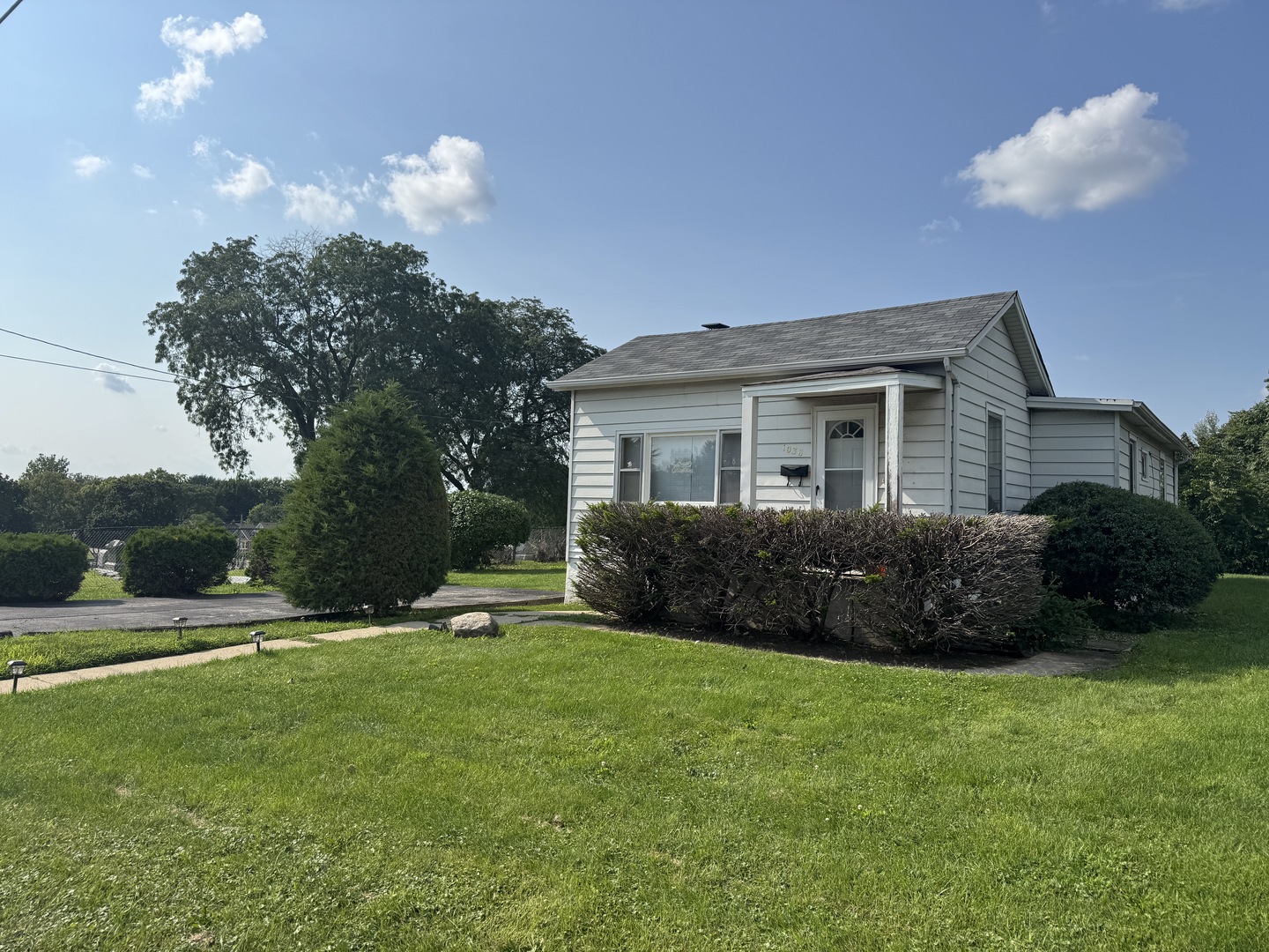 1036 Bonner Avenue Property Photo 1