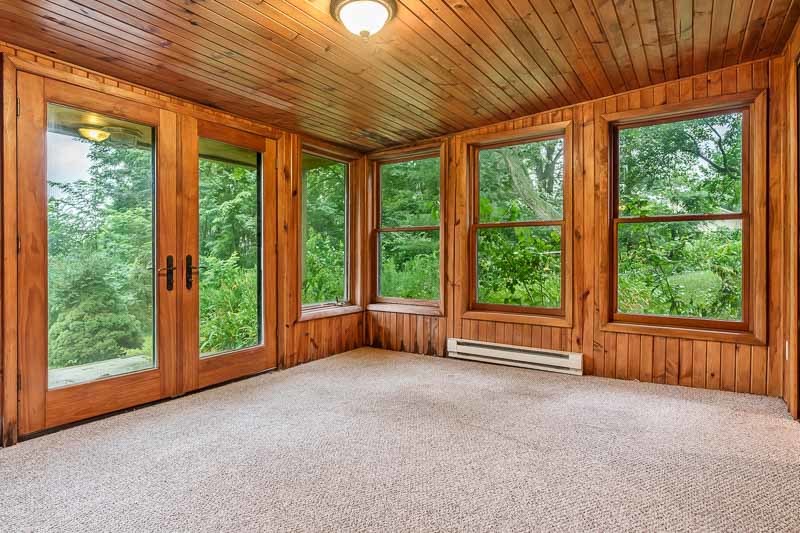 8351 Snaresbrook Road Property Photo 11
