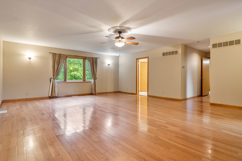 8351 Snaresbrook Road Property Photo 56
