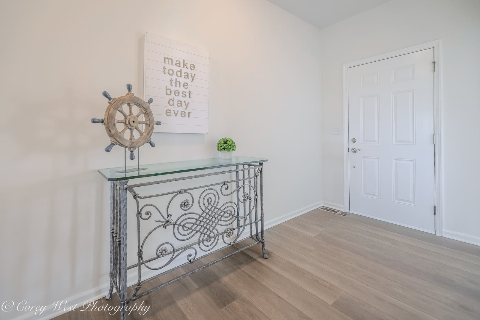 300 N Aspen Drive Property Photo 8