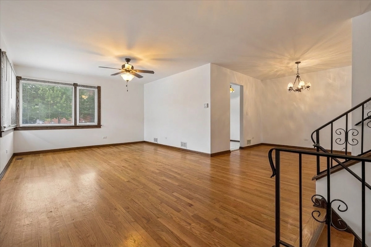 5905 N Oketo Avenue Property Photo 2