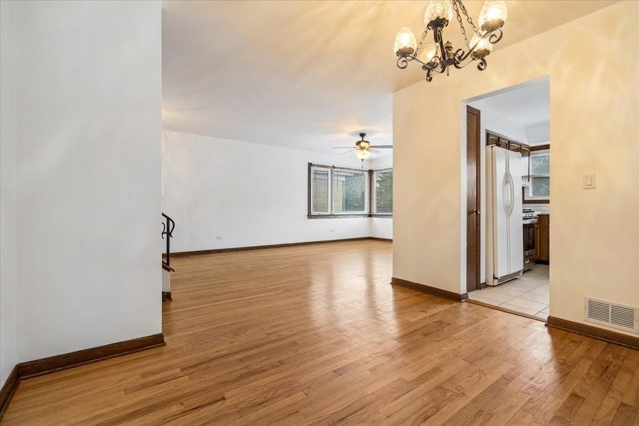 5905 N Oketo Avenue Property Photo 6