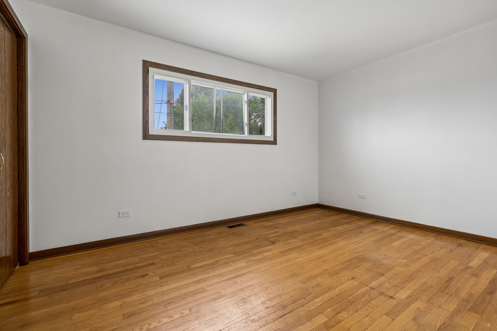 5905 N Oketo Avenue Property Photo 11