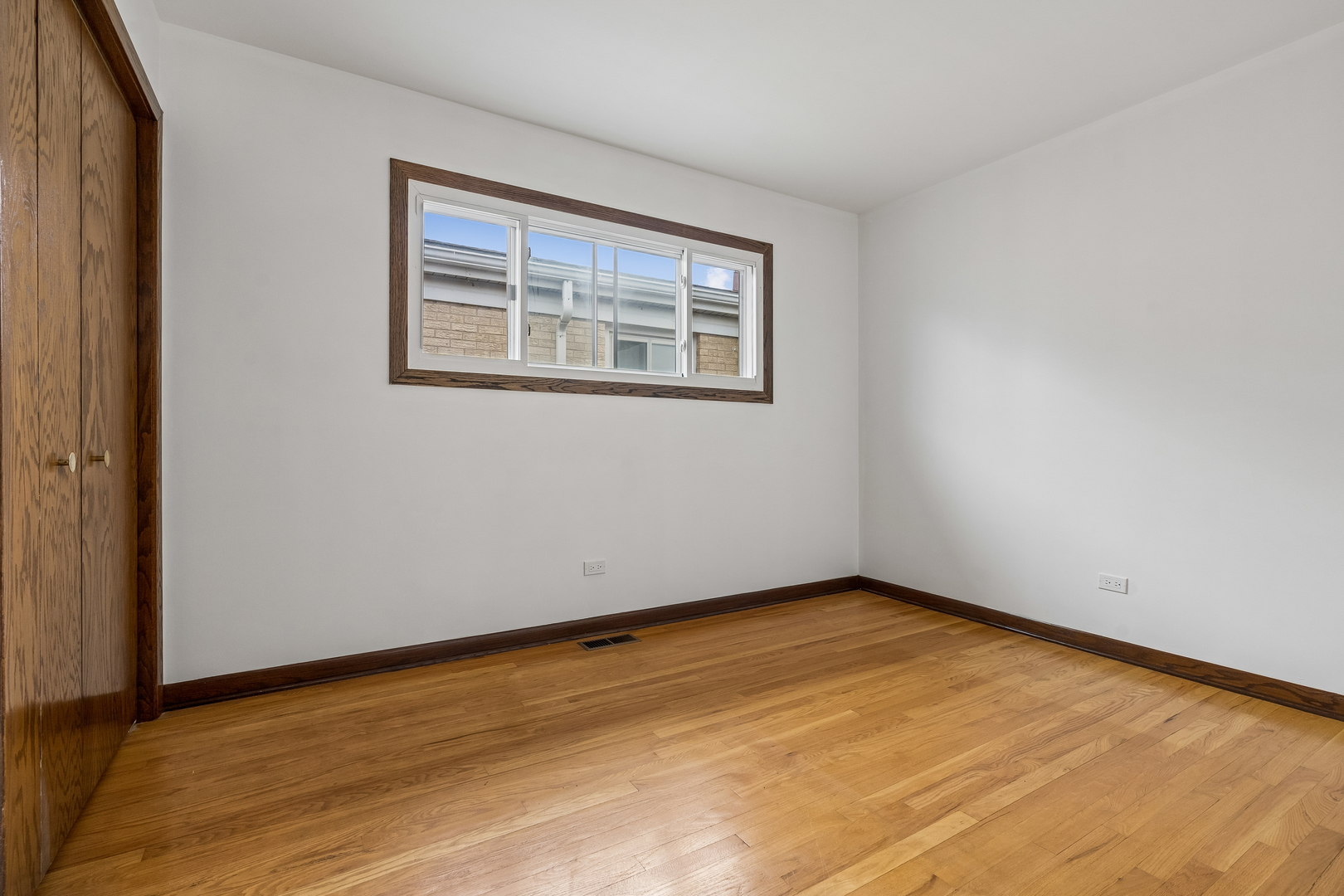 5905 N Oketo Avenue Property Photo 14